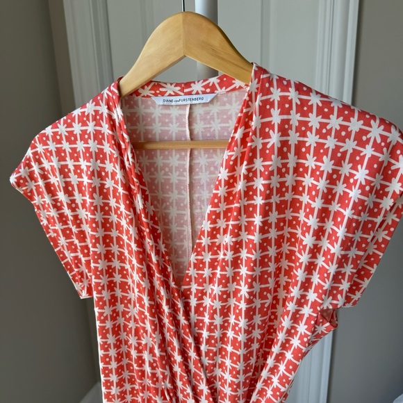 Diane Von Furstenberg 100% Silk Jersey Mindy Wrap Dress - Picture 4 of 10